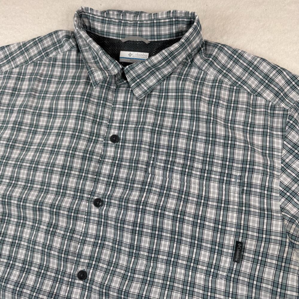 Columbia Shirt Mens Size XL Green Plaid Short Sleeve Button Up Casual Outdoor